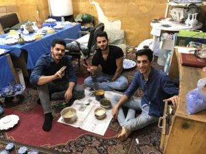 Salâm! We met these artists at the Grand Bazaar in Esfahan | Persian words phrases numerals | VincePerfetto.com